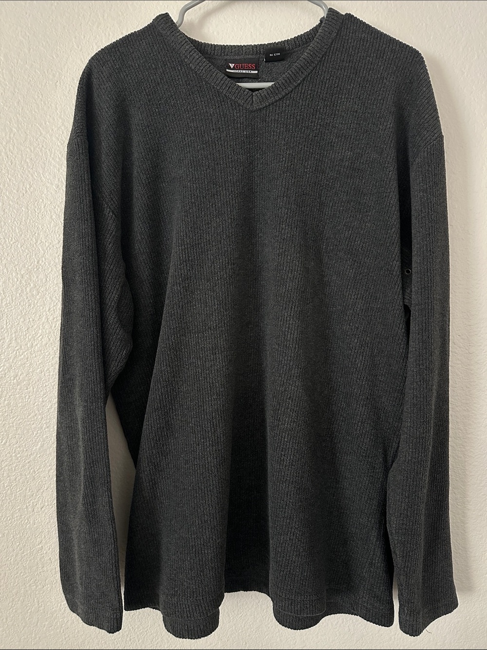GUESS Jeans USA Men’s Charcoal Gray Ribbed V Neck Sweater Size Large
